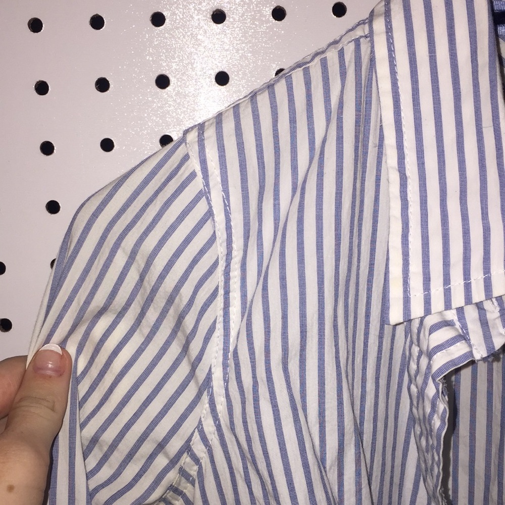 Button down Shirt - Picture 2 of 4